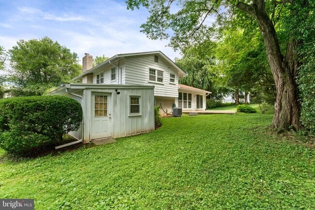Building Photo - 8341 Carnegie Dr