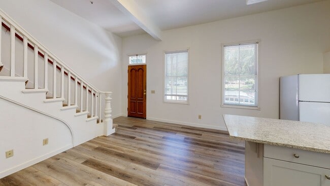 Building Photo - 1763 Santa Barbara Ave