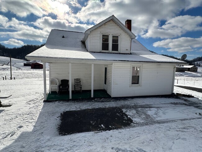Building Photo - 6123 Boozy Creek Rd