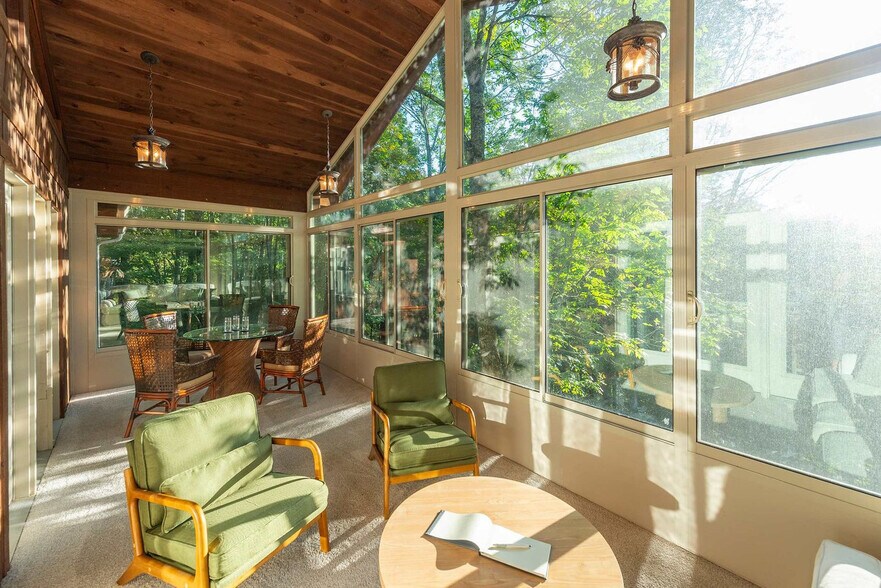 Primary Photo - 1936 El Miner Dr