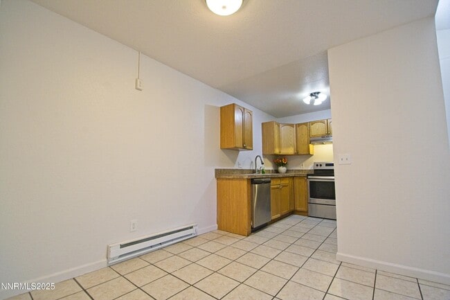 Building Photo - 2375 Tripp Dr