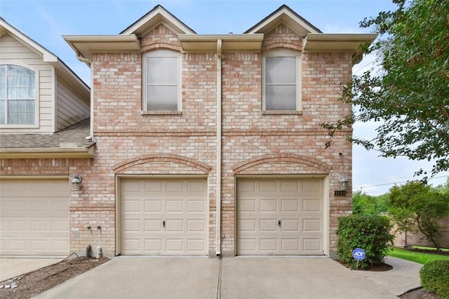 Building Photo - 1110 Enclave Square W