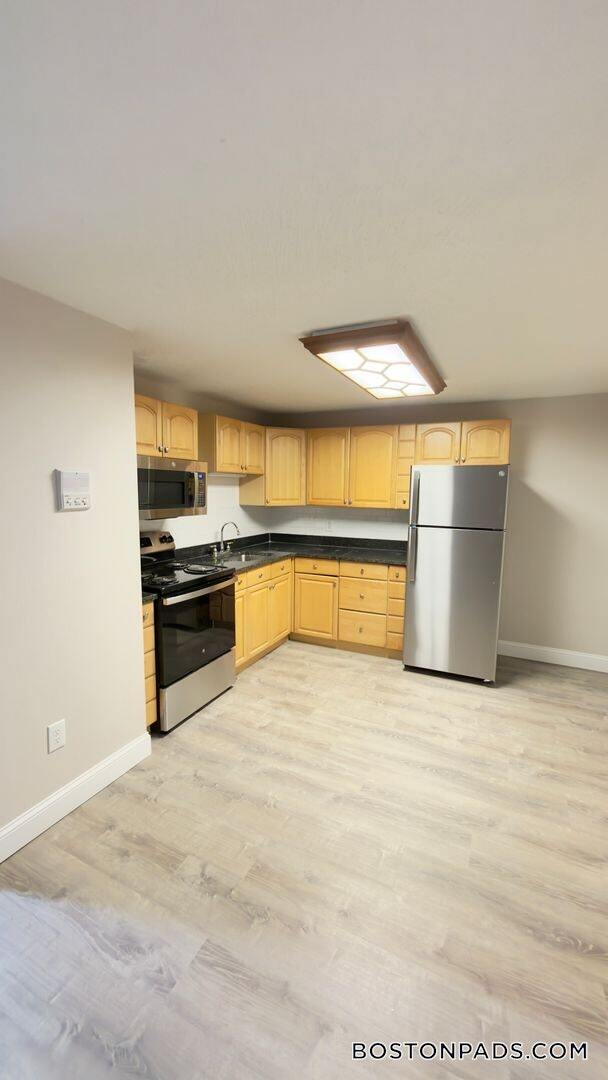 Building Photo - 24 Ridgewood Ln