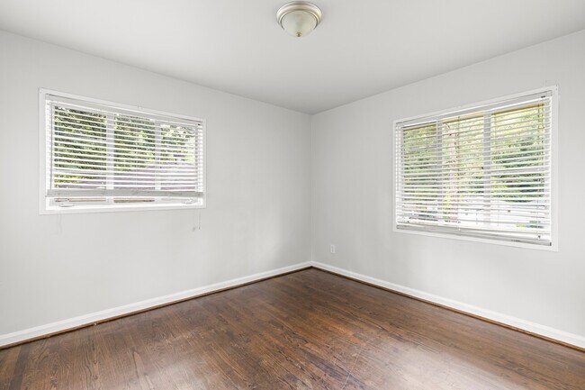 Building Photo - 2788 Lancaster Dr