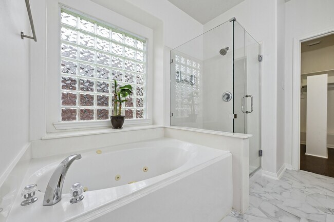 Building Photo - 20903 Ochre Willow Tr