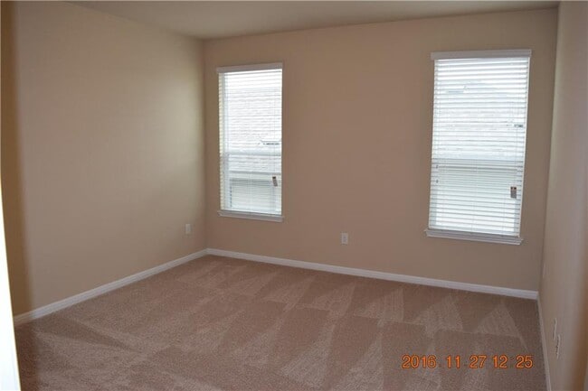 Building Photo - 313 N Heatherwilde Blvd