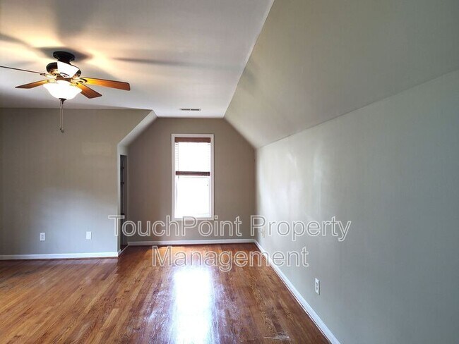 Building Photo - 9405 Mitchell Glen Dr