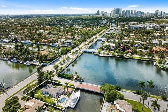 Building Photo - 2301 E Las Olas Blvd