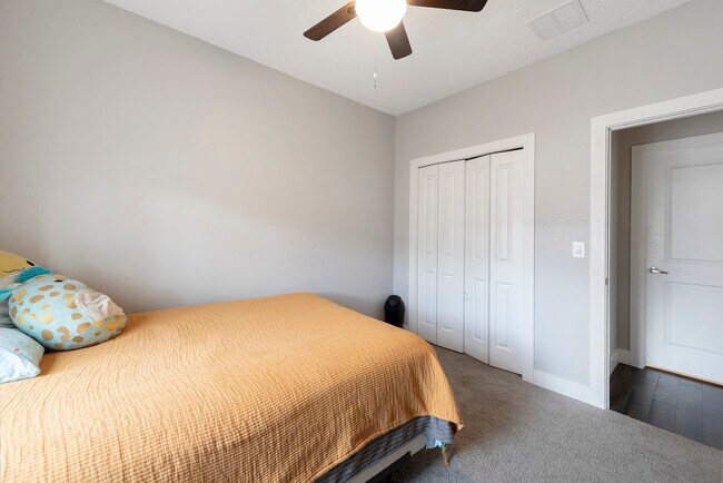 Building Photo - 2110 S Herron Dr