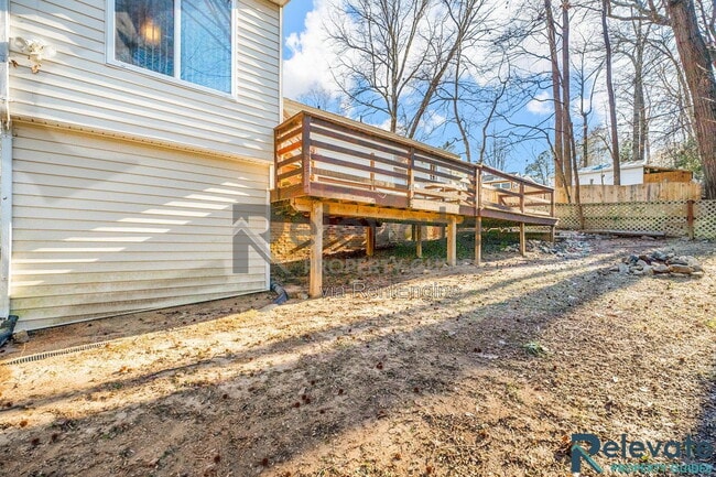 Building Photo - 2630 Beaver Falls Rd