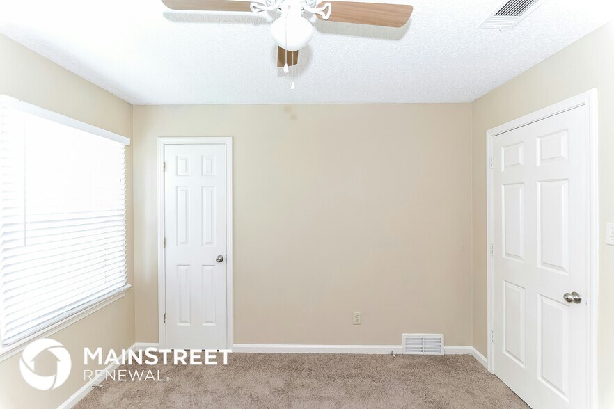 Building Photo - 7330 Ashley Oaks Dr