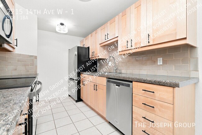 Building Photo - 2215 14th Ave W