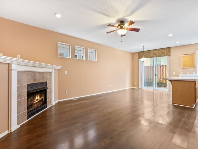 Building Photo - 3 Bed Home w/Recent Updates Attached Garag...