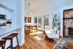 Building Photo - 10 Tiffany Ln