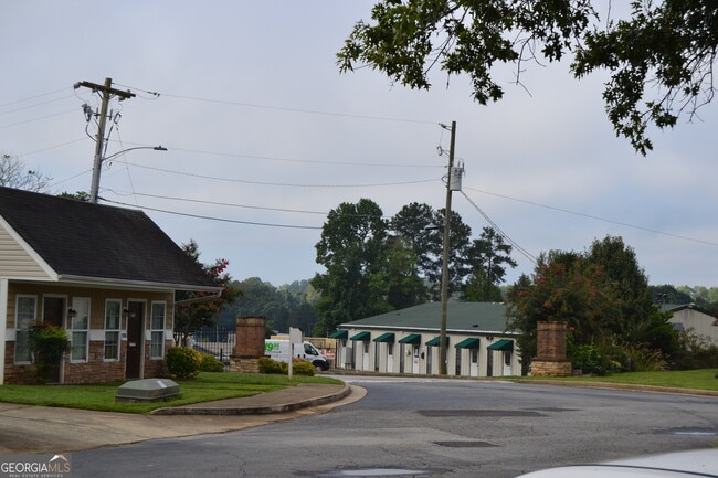 Building Photo - 434 I