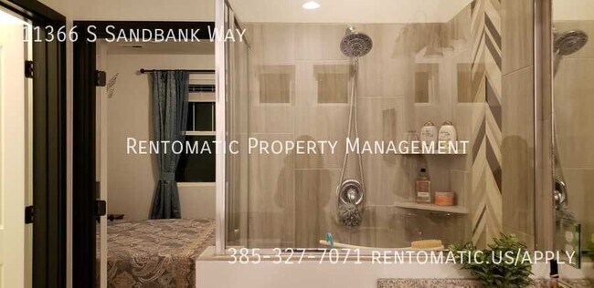 Building Photo - 11366 Sandbank Way