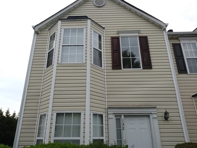 Building Photo - 132 Benfield Cir