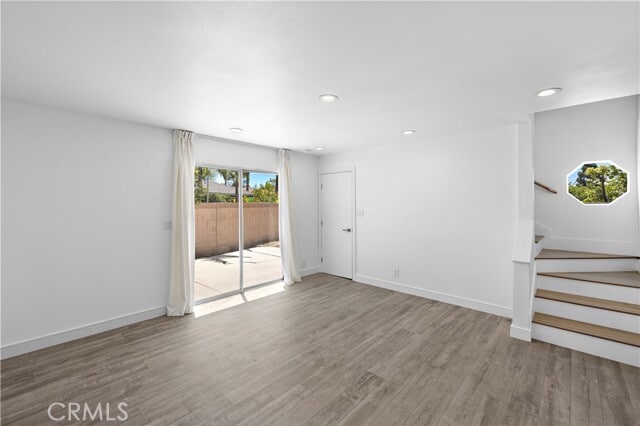 Building Photo - 822 E Borchard Ave