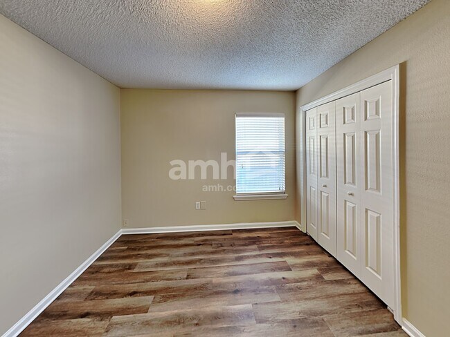 Building Photo - 2570 Blackstone Ct
