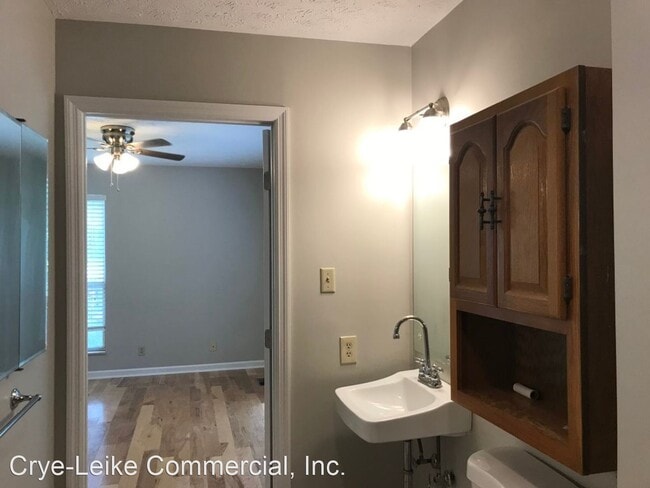 Building Photo - 3 br, 1.5 bath House - 110 Goucher Circle