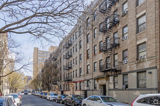 Primary Photo - 566 W 191st St