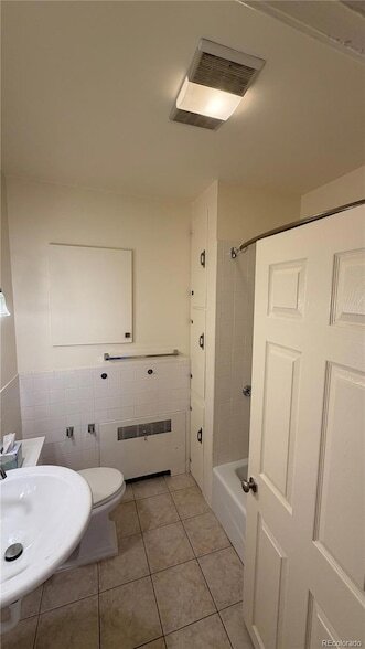 Building Photo - 1447 S Broadway