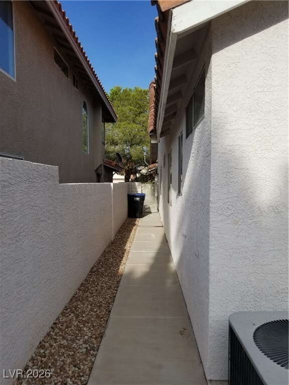 Building Photo - 305 Windmere St