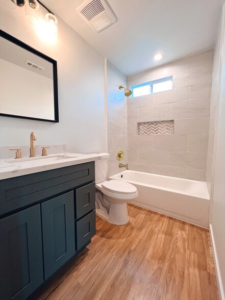 Building Photo - 25612 Lucille Ave