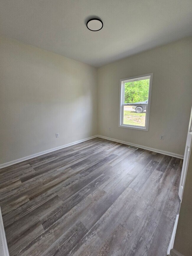 Building Photo - 274 Bledsoe Dr
