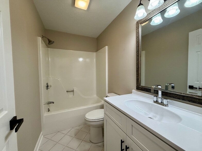 Building Photo - 9511 Indigo Club Dr