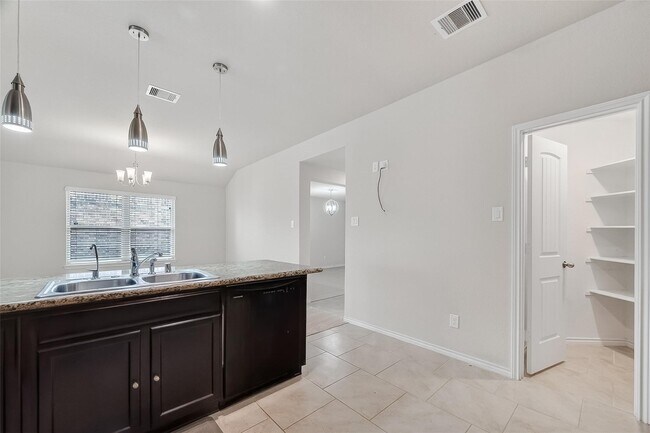 Building Photo - 17711 Rose Summit Ln