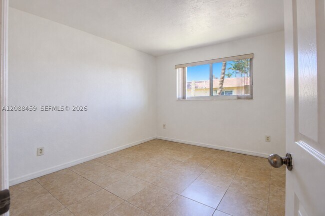 Building Photo - 14500 SW 88th Ave