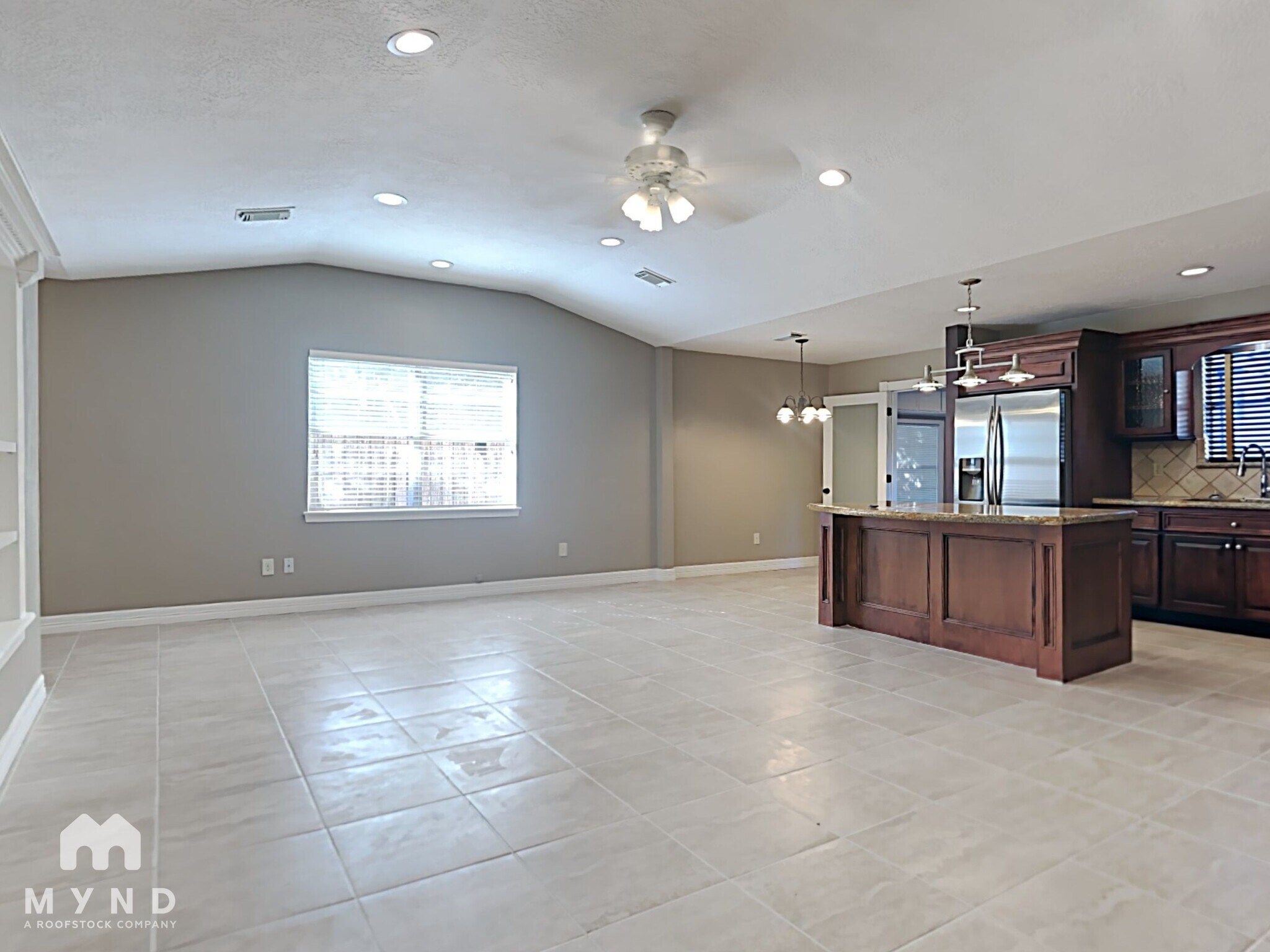 Building Photo - 3219 Glen Spring Dr
