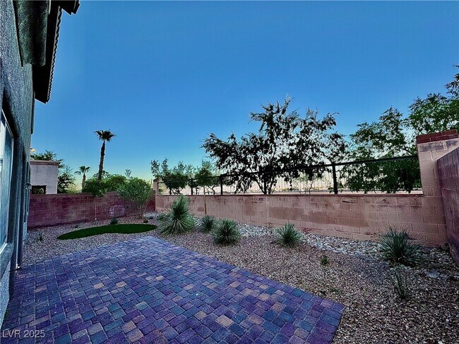 Building Photo - 10653 Turquoise Valley Dr
