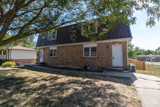 Building Photo - 6108 E St Charles Rd