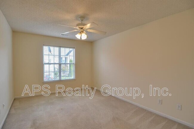 Building Photo - 1148 Academic Dr