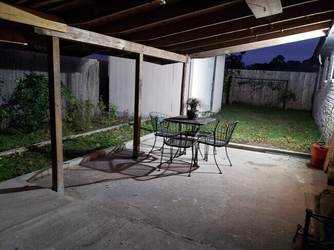 Building Photo - 8715 Sherrywood Dr