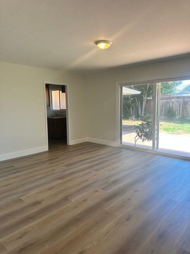 Building Photo - Southside Livermore Home