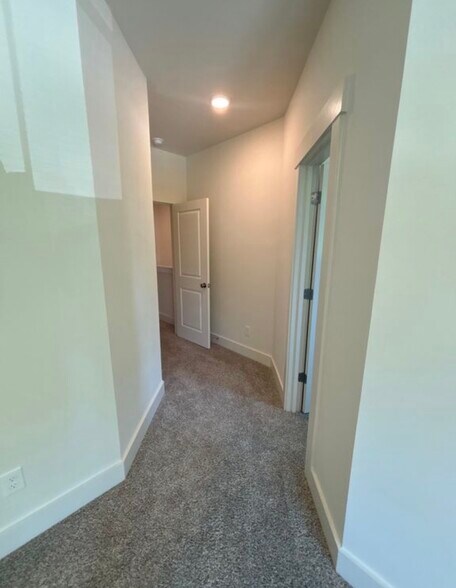 Building Photo - 1007 Tidal Ln