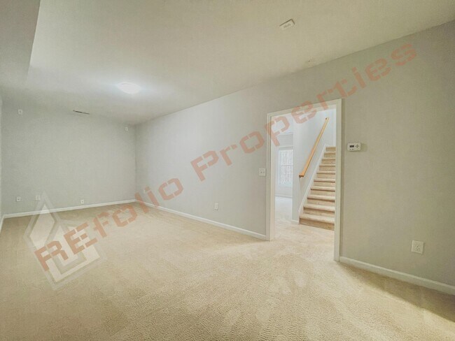 Building Photo - Elegant 4 bedroom Home w/ 1st Floor Office + Basement in Village Square @ Amberly, Cary, Availabl...