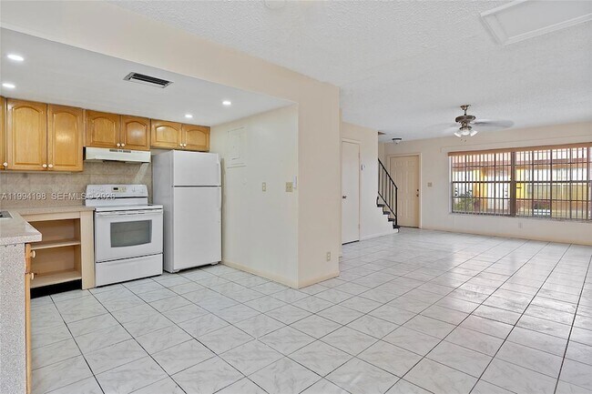 Building Photo - 5415 NW 27th St