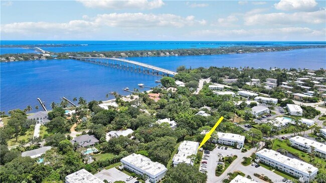 Building Photo - 2929 SE Ocean Blvd
