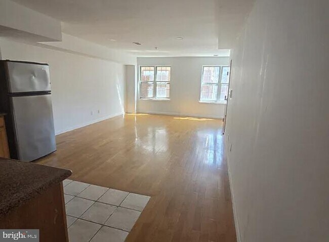 Building Photo - 455 N 12th St