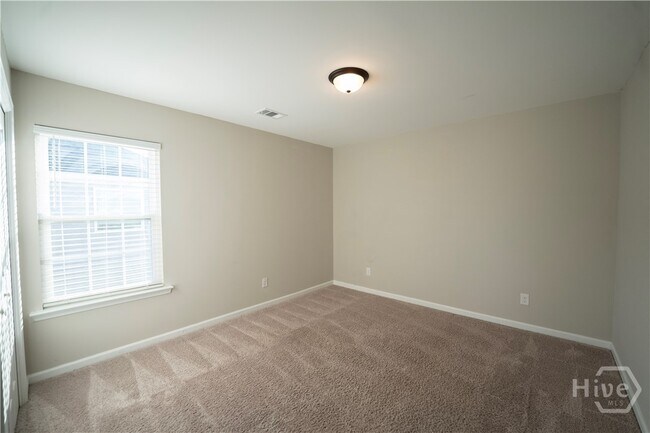 Building Photo - 123 Grimsby Rd