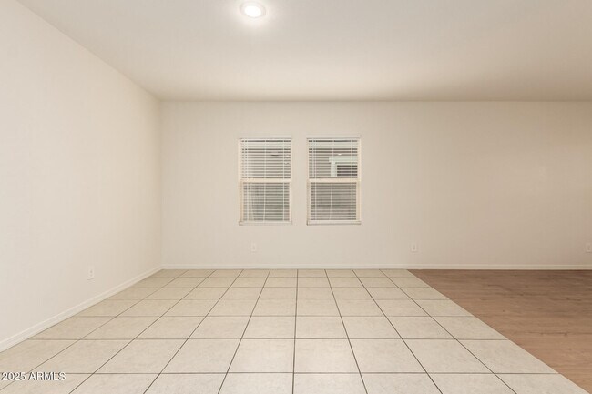 Building Photo - 9621 W Agora Ln