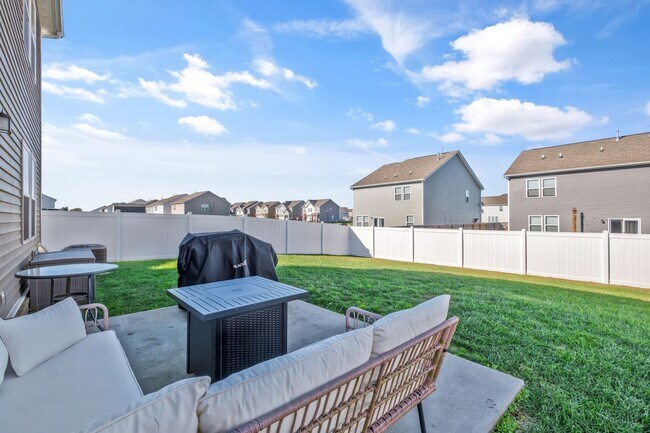 Building Photo - 1006 Baltusrol Ln