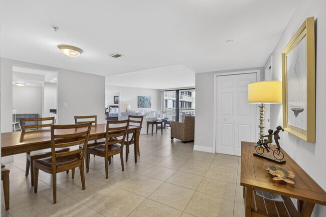 Building Photo - 3000 N Ocean Dr