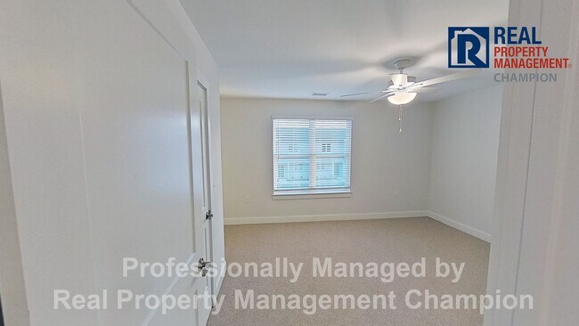 Building Photo - Newly Constructed Luxury Townhomes in Porters Neck