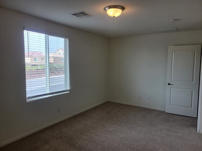 Building Photo - Newer 3 bedroom home in Treville Subdivision!