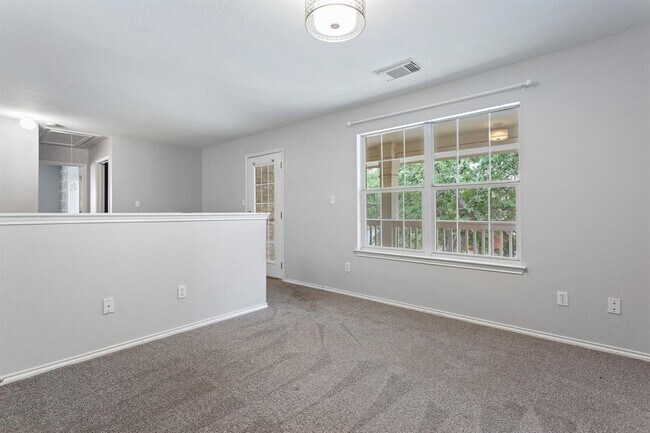Building Photo - 1720 Briarton Ln S